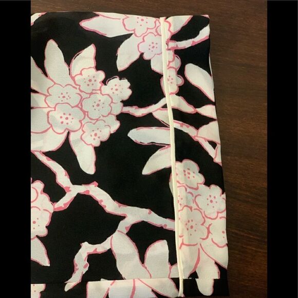 💥Authentic Valentino floral print 100% silk pants size Small, NWT - Picture 7 of 12